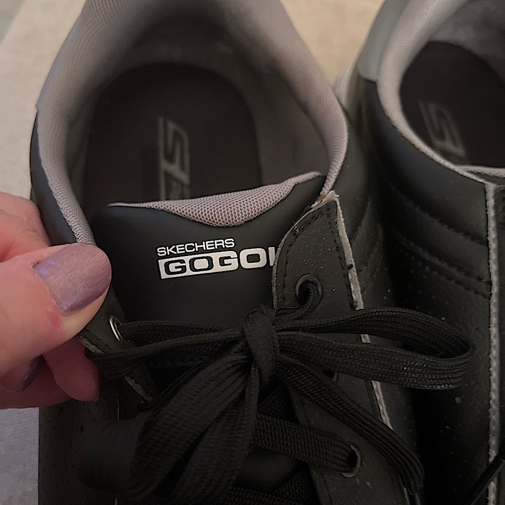 Men’s Sketchers Golf Shoes - Picture 2 of 4